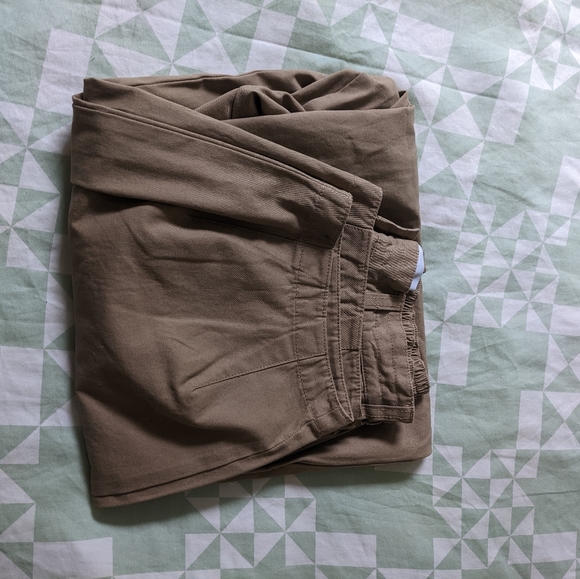 L.F. Markey Jenkin trouser in camel - Picture 4 of 6